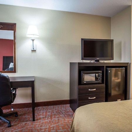 Quality Inn & Suites Монро Екстериор снимка