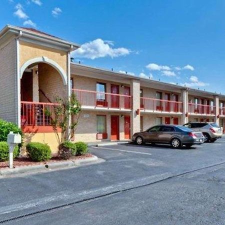 Quality Inn & Suites Монро Екстериор снимка